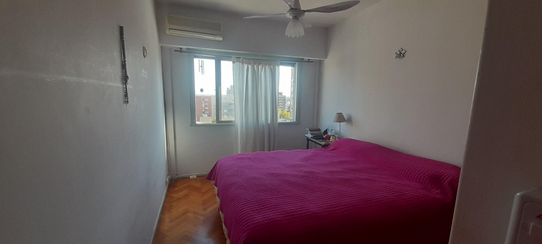 EXCELENTE DEPTO 3 AMBIENTES CON INMEJORABLE VISTA Y UBICACION.