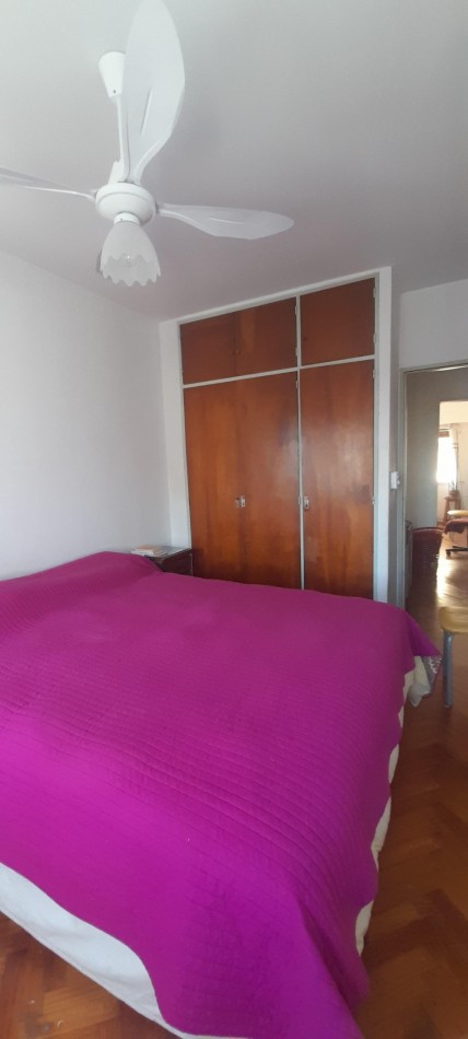 EXCELENTE DEPTO 3 AMBIENTES CON INMEJORABLE VISTA Y UBICACION.